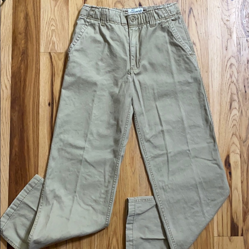 Men’s Aeropostale khakis
